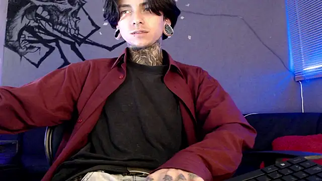 Snapshot of Kuregari_xs chatting on October 2025 03:40:02 AM Kuregari xs online show from October 2025 03:40:02 AM
