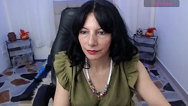 Sofia granny online show from October 2025 03:45:02 PM