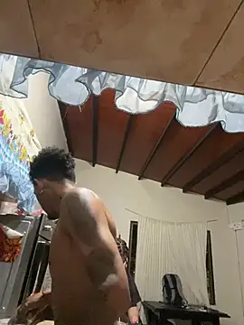 Valentino-elTuyo online show from February 2026 03:42:02 AM