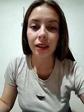EmmaValencia  online show from October 2025 04:45:01 AM