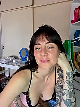 Snapshot of dandanbarr chatting on October 2025 04:03:01 PM dandanbarr online show from October 2025 04:03:01 PM