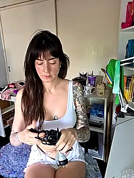 Snapshot of dandanbarr chatting on November 2025 05:18:01 PM dandanbarr online show from November 2025 05:18:01 PM