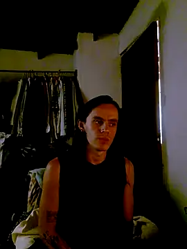 monroedelrey online show from December 2025 07:01:01 PM