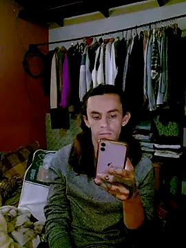 Snapshot of monroedelrey chatting on December 2025 02:41:01 PM monroedelrey online show from December 2025 02:41:01 PM