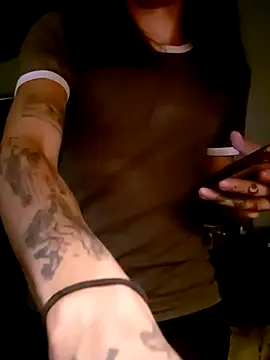 Snapshot of monroedelrey chatting on January 2026 06:14:02 PM monroedelrey online show from January 2026 06:14:02 PM