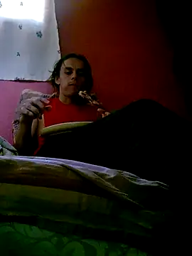 Snapshot of monroedelrey chatting on December 2025 05:07:01 PM monroedelrey online show from December 2025 05:07:01 PM