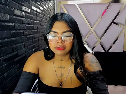 ParisBustamanterx online show from October 2025 04:04:02 AM