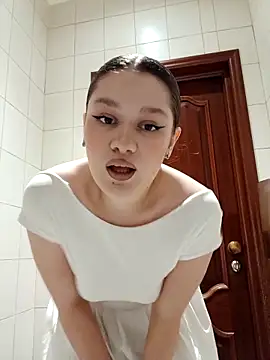 GenniFent online show from September 2025 02:06:02 AM