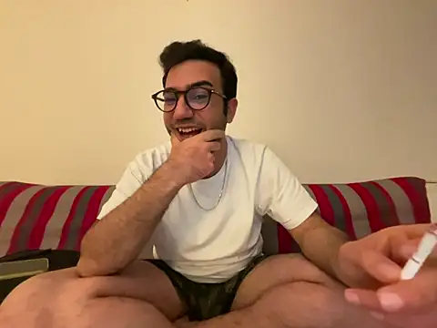 xochipilliii online show from October 2025 07:04:02 PM