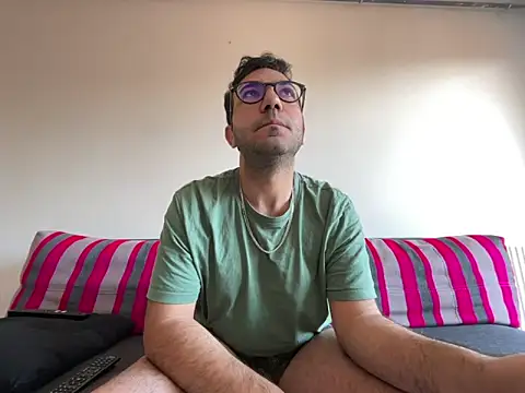 xochipilliii online show from October 2025 08:16:01 AM