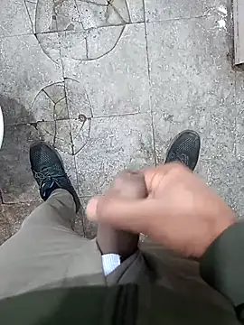 Snapshot of SlipperyRebound0 chatting on November 2025 03:04:01 PM SlipperyRebound0 online show from November 2025 03:04:01 PM