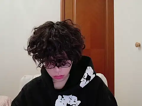 Snapshot of hangzi-0011 chatting on October 2025 10:56:01 AM hangzi-0011 online show from October 2025 10:56:01 AM