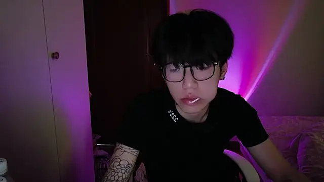 Snapshot of hangzi-0011 chatting on February 2026 07:14:01 AM hangzi-0011 online show from February 2026 07:14:01 AM