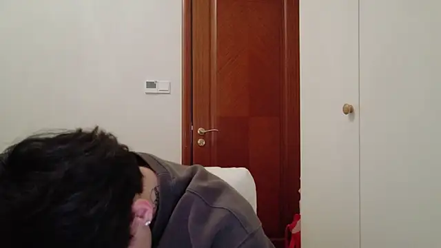 Snapshot of hangzi-0011 chatting on November 2025 11:54:01 AM hangzi-0011 online show from November 2025 11:54:01 AM