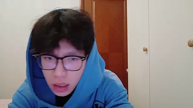 Snapshot of hangzi-0011 chatting on November 2025 11:47:02 AM hangzi-0011 online show from November 2025 11:47:02 AM