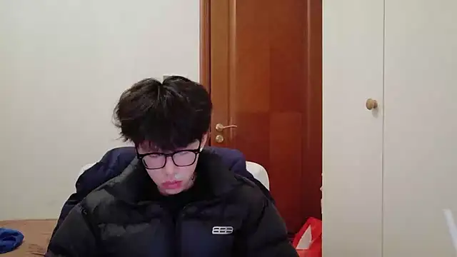 Snapshot of hangzi-0011 chatting on November 2025 12:27:01 PM hangzi-0011 online show from November 2025 12:27:01 PM