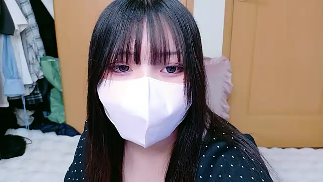 YUKINA 00 online show from July 2026 11:17:01 AM