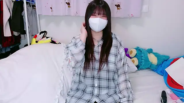 YUKINA 00 online show from April 2026 02:24:02 PM