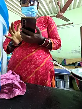 Snapshot of Tamilselviroja- chatting on June 2026 03:34:02 AM Tamilselviroja- online show from June 2026 03:34:02 AM