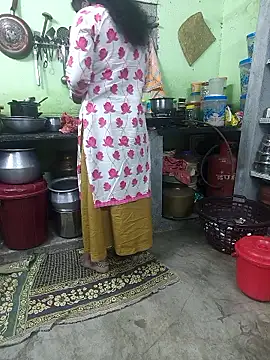 Tamilselviroja- online show from January 2026 04:00:01 PM