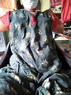 Snapshot of Tamilselviroja- chatting on November 2025 04:12:02 AM Tamilselviroja- online show from November 2025 04:12:02 AM