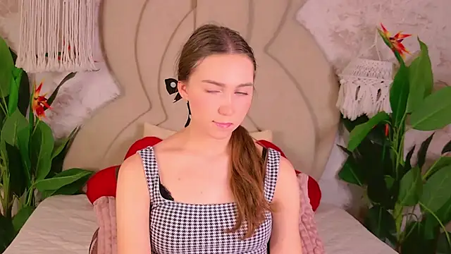 OliviaLay online show from November 2025 11:42:01 AM