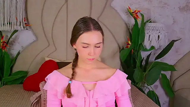 OliviaLay online show from November 2025 05:27:02 PM