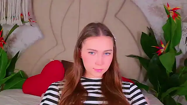 OliviaLay online show from November 2025 11:15:02 AM