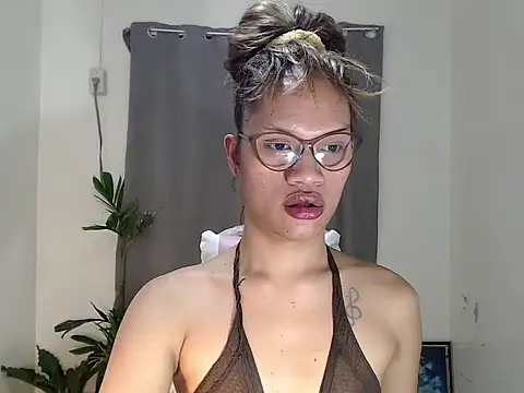 amandareddragon online show from April 2026 06:09:01 PM