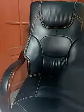 Sexy dancing girl online show from April 2026 04:30:01 PM