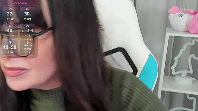 Snapshot of LindaRomero chatting on October 2025 09:11:02 AM LindaRomero online show from October 2025 09:11:02 AM