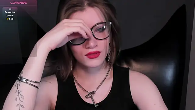 Snapshot of CathyAdams chatting on June 2026 08:04:01 AM CathyAdams online show from June 2026 08:04:01 AM