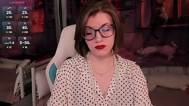 Snapshot of CathyAdams chatting on May 2026 07:34:01 AM CathyAdams online show from May 2026 07:34:01 AM