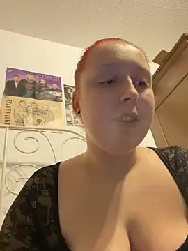 Snapshot of SweetieLina chatting on October 2025 05:13:02 PM SweetieLina online show from October 2025 05:13:02 PM