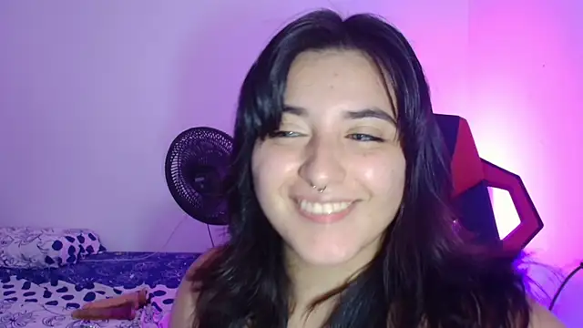 Snapshot of Jess_Beauty18 chatting on September 2025 03:28:02 PM Jess Beauty18 online show from September 2025 03:28:02 PM