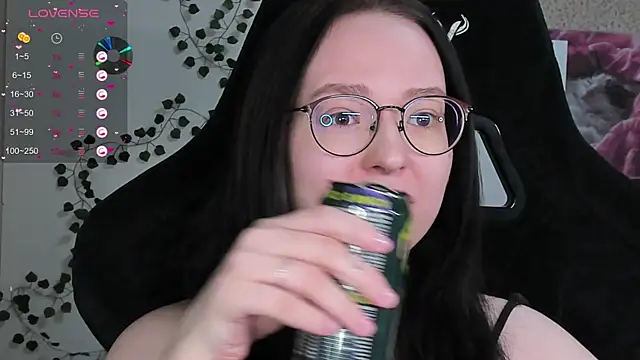 Snapshot of power_robynn chatting on March 2026 02:28:02 PM power robynn online show from March 2026 02:28:02 PM