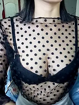 Snapshot of BiCute688 chatting on November 2025 04:21:02 PM BiCute688 online show from November 2025 04:21:02 PM