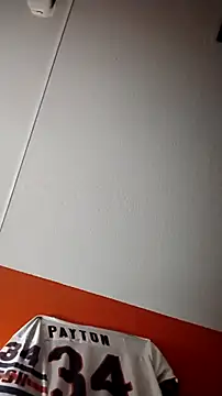 Mochalatte21 online show from November 2025 12:20:01 PM