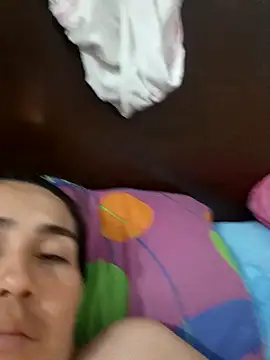 single-mother-indecent- online show from October 2025 01:40:01 AM