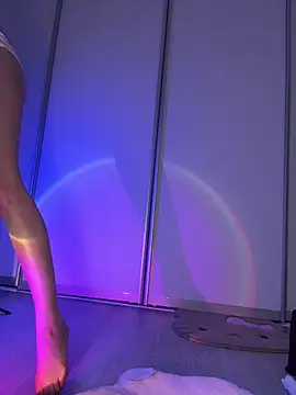 bunnyirisluv online show from April 2026 12:27:01 AM