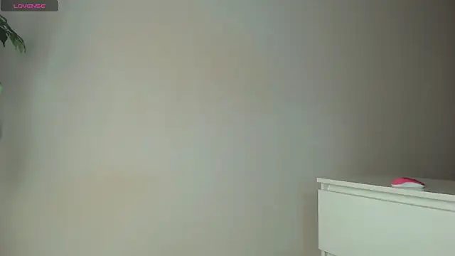 trixietaylor online show from April 2026 08:04:02 PM