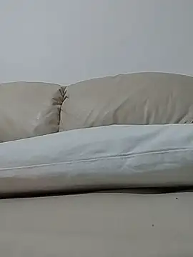 thonyx93 online show from November 2025 01:32:02 PM