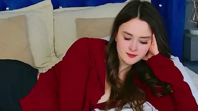 EvaSwen online show from March 2026 08:32:02 PM