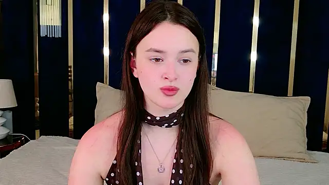 Snapshot of EvaSwen chatting on July 2026 09:15:01 PM EvaSwen online show from July 2026 09:15:01 PM