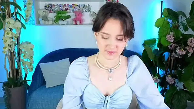 Snapshot of EvaSwen chatting on October 2025 09:24:02 PM EvaSwen online show from October 2025 09:24:02 PM