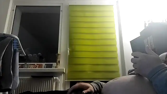 stivi2526 online show from October 2025 08:11:02 PM