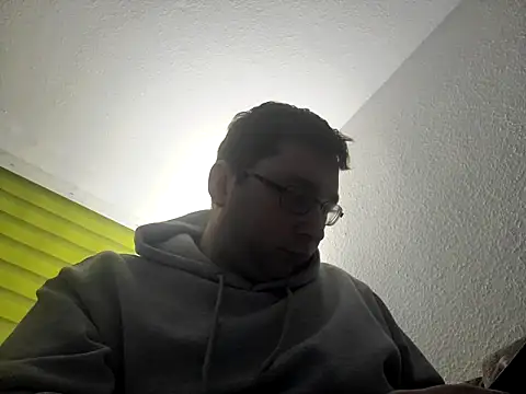 Snapshot of stivi2526 chatting on November 2025 08:14:01 PM stivi2526 online show from November 2025 08:14:01 PM