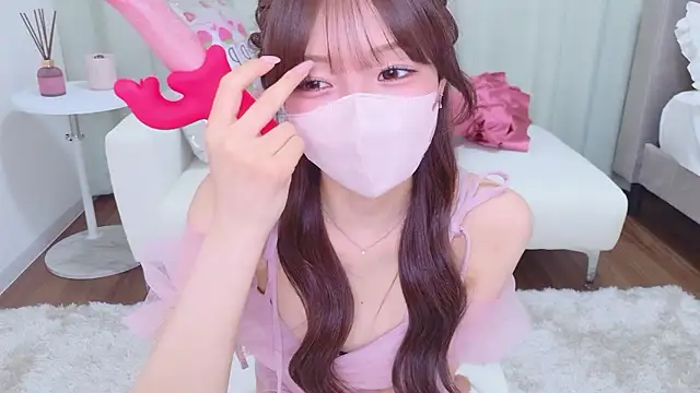 Seira  nn online show from March 2026 01:13:01 PM