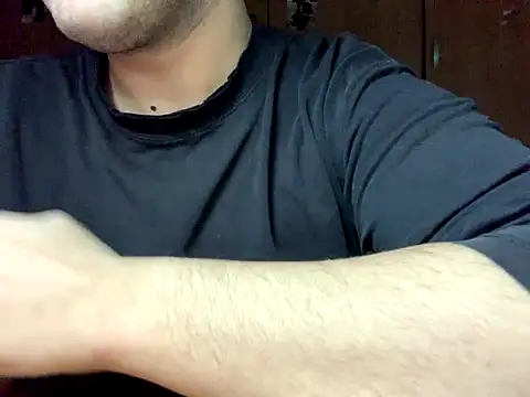 Snapshot of cazzo18cm3 chatting on November 2025 06:30:01 PM cazzo18cm3 online show from November 2025 06:30:01 PM