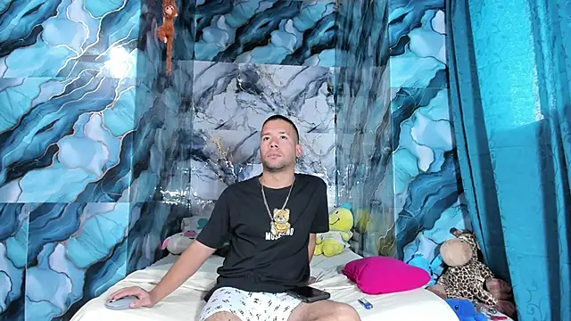 celesteyorucso1 online show from October 2025 09:34:02 PM